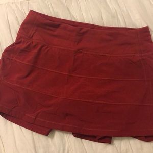 Lululemon red skirt size 4.